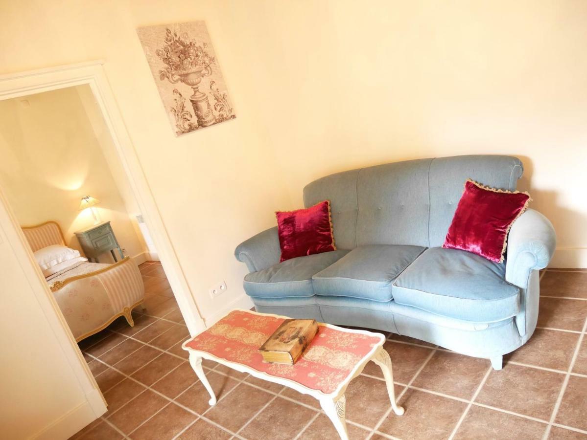 Bed and Breakfast L'Arbre D'Ange Montmorillon Exterior foto