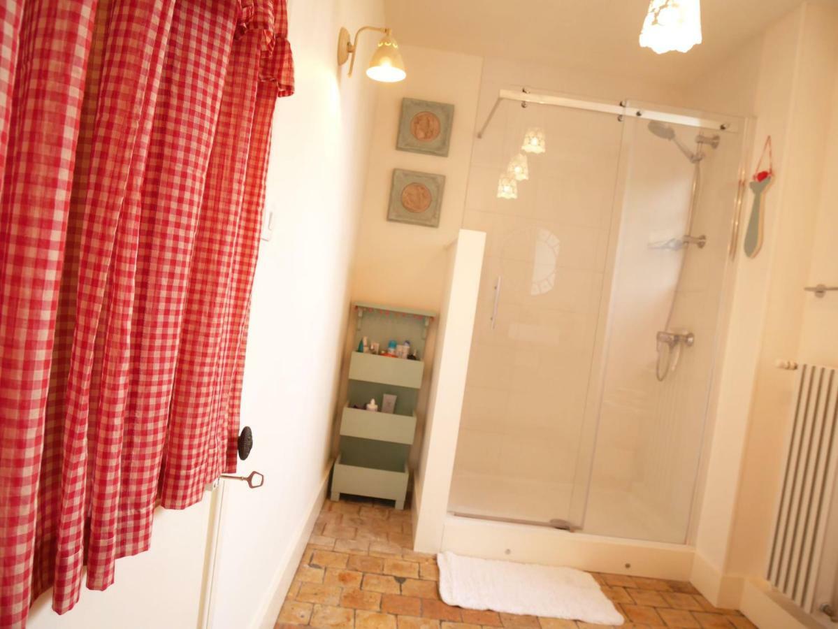 Bed and Breakfast L'Arbre D'Ange Montmorillon Exterior foto