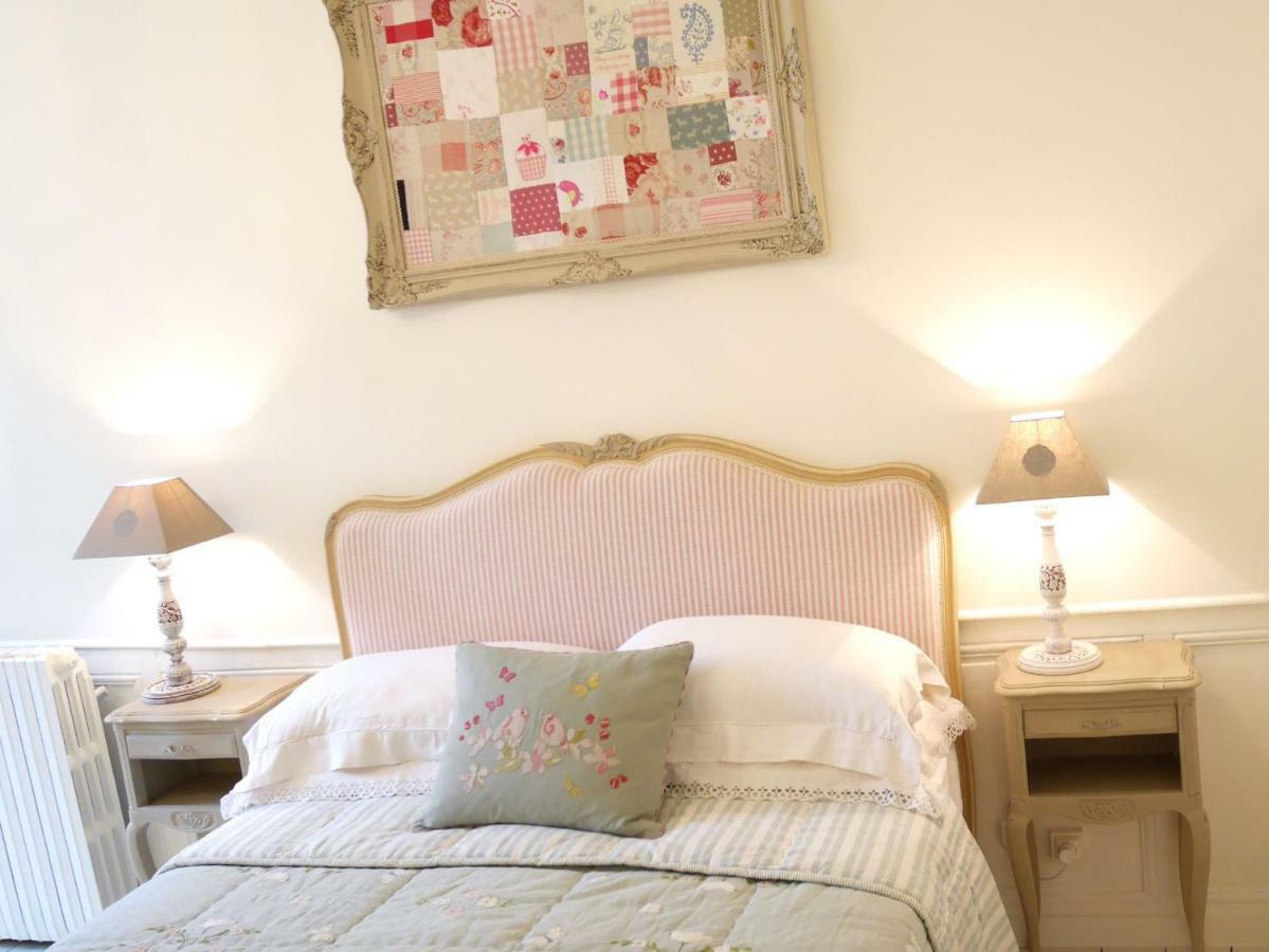 Bed and Breakfast L'Arbre D'Ange Montmorillon Exterior foto