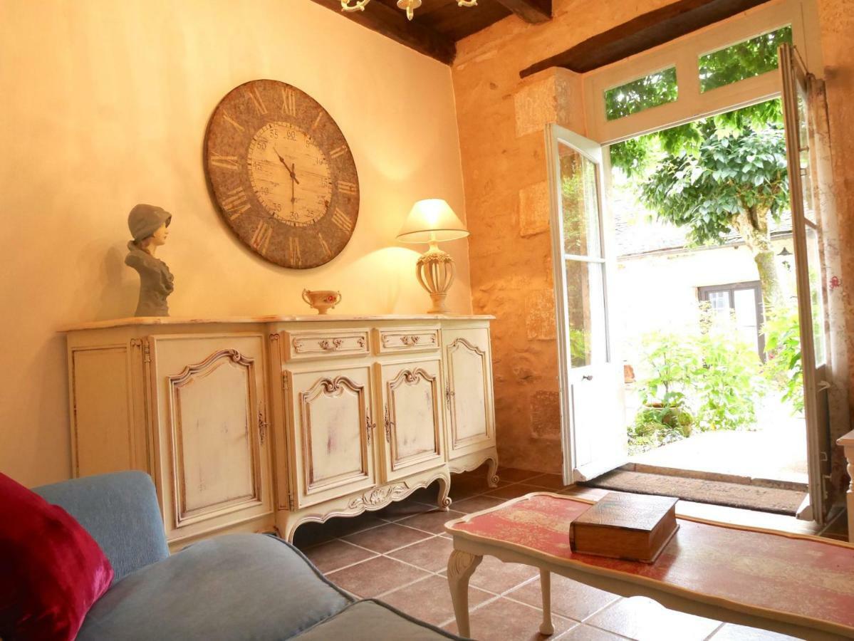 Bed and Breakfast L'Arbre D'Ange Montmorillon Exterior foto