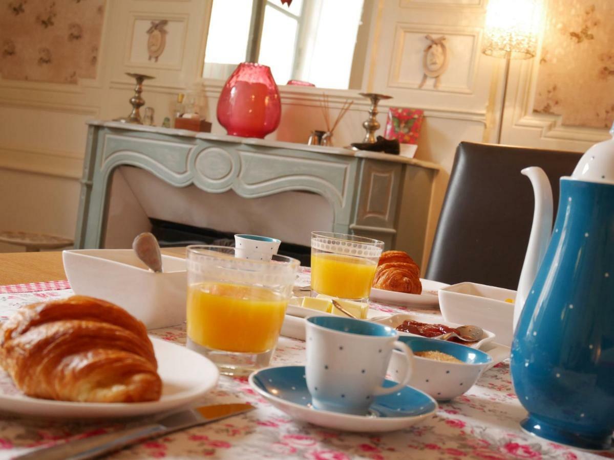 Bed and Breakfast L'Arbre D'Ange Montmorillon Exterior foto