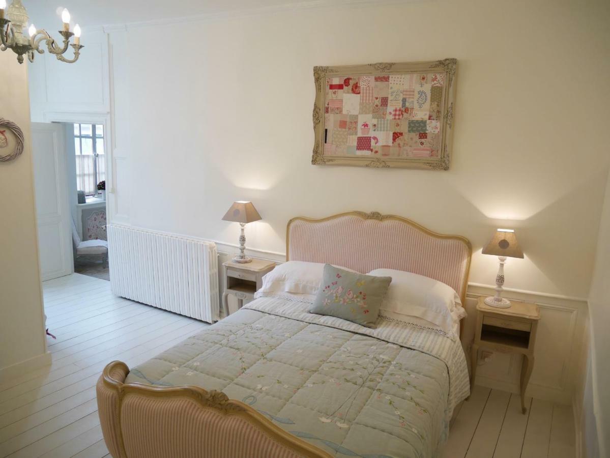 Bed and Breakfast L'Arbre D'Ange Montmorillon Exterior foto